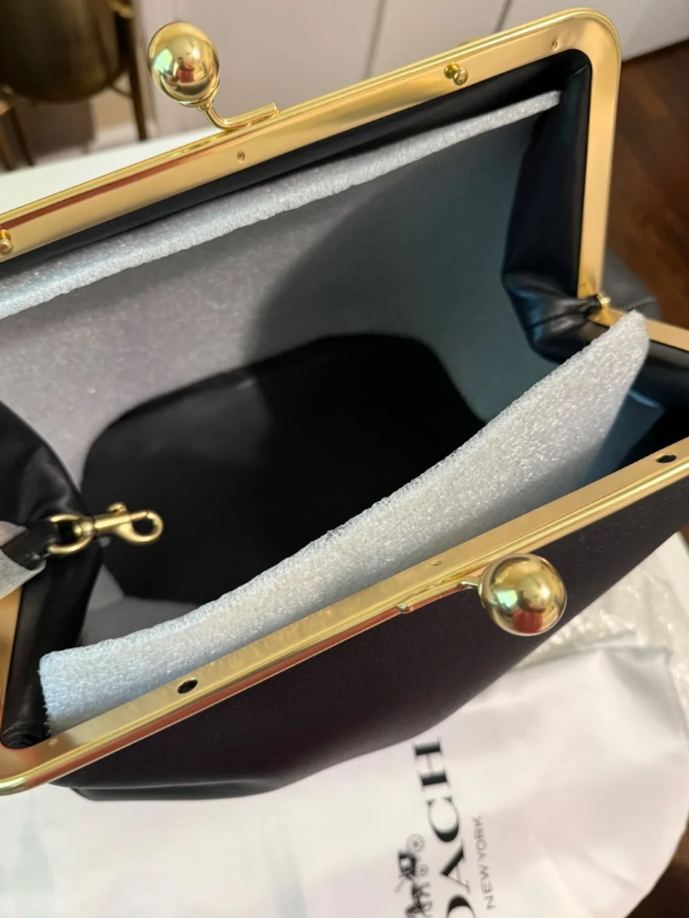 Coach Kisslock Frame Bag 27